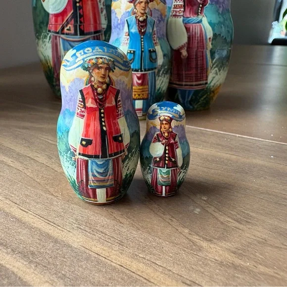 2010 Ukrainian Nesting Dolls Set of 7 Matryoshka in Traditional Costume Kyiv GUC - Picture 7 of 9